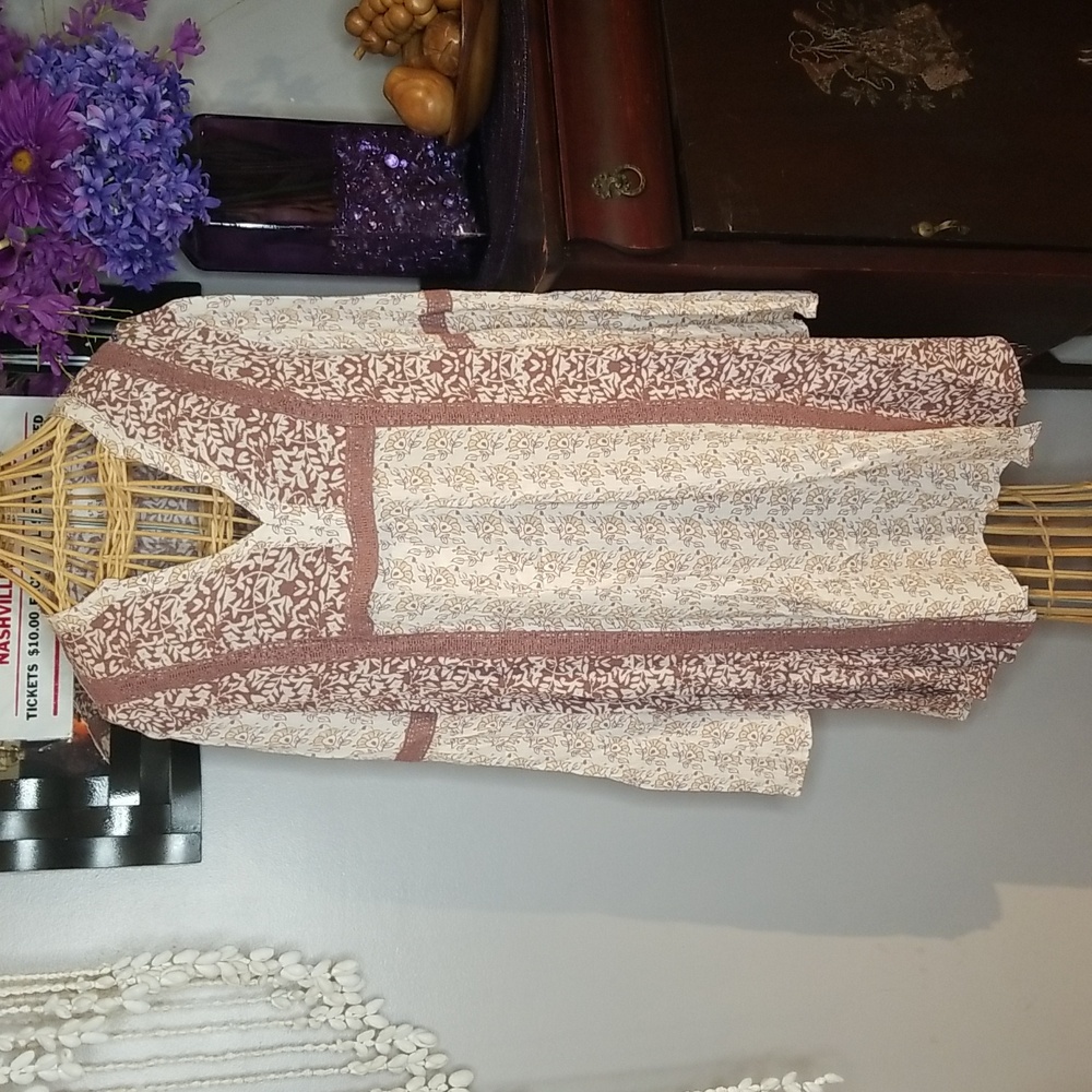 Knox Rose Medium Cream, Tan & Mauve Floral V-neck Long Bell Sleeve Tunic Dress